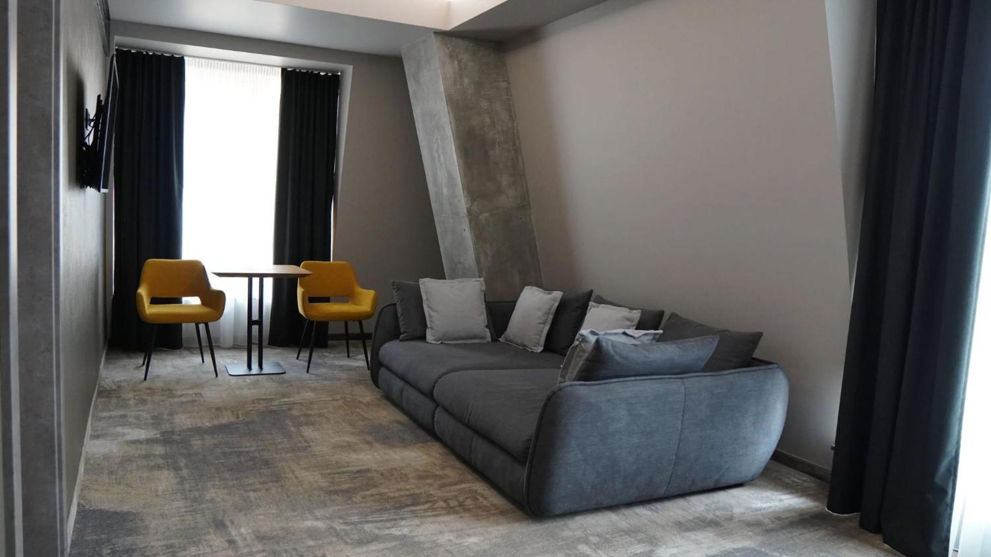 Aniroc Signature Hotel Arad Exteriér fotografie A 3D rendering of a living room