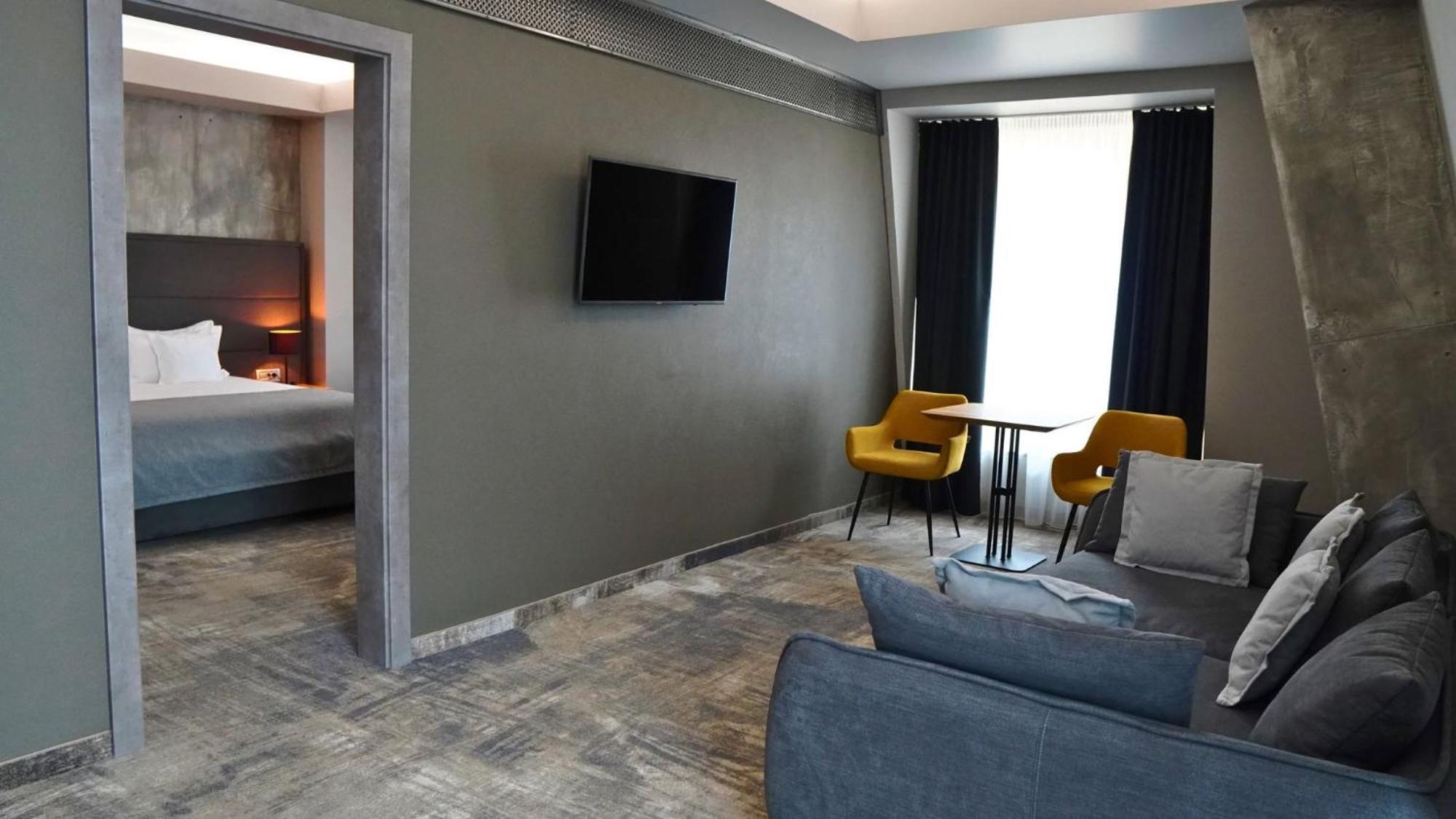 Aniroc Signature Hotel Arad Exteriér fotografie Suite