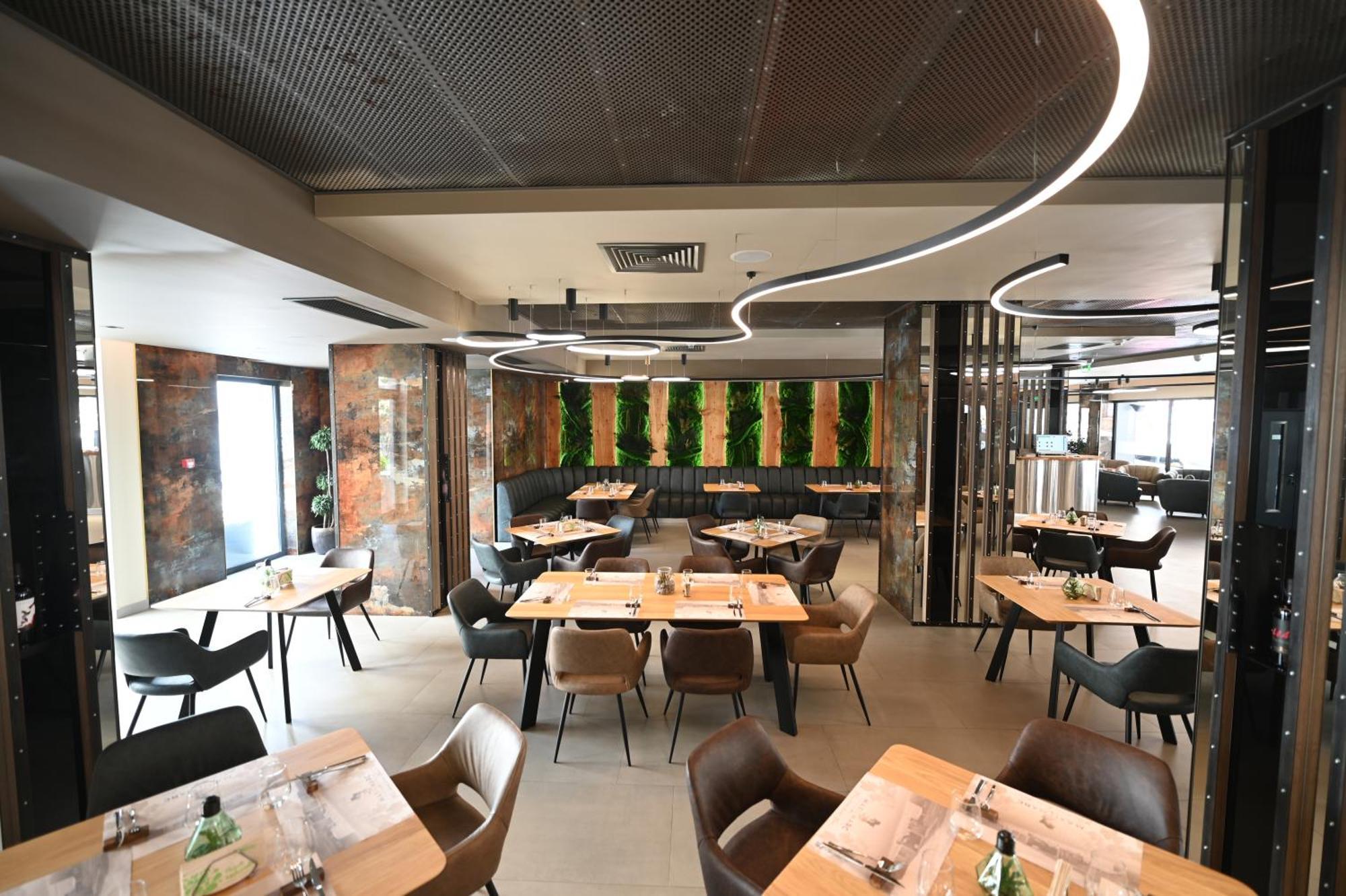 Aniroc Signature Hotel Arad Exteriér fotografie Restaurant